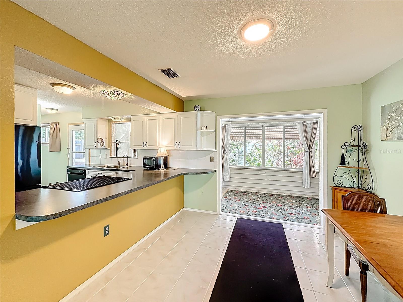 601 E SEMINOLE DR, VENICE, FL, 34293