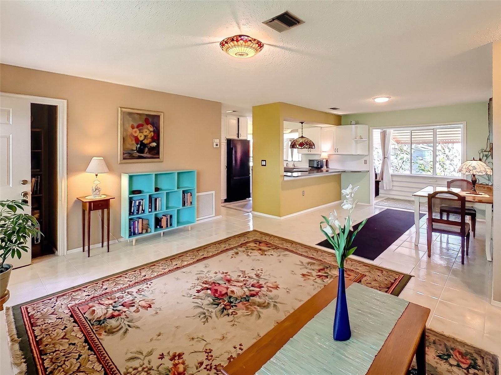 601 E SEMINOLE DR, VENICE, FL, 34293