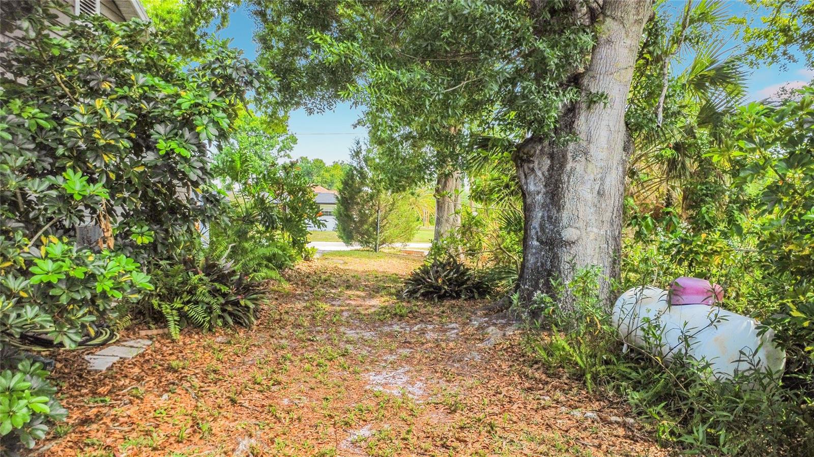 601 E SEMINOLE DR, VENICE, FL, 34293