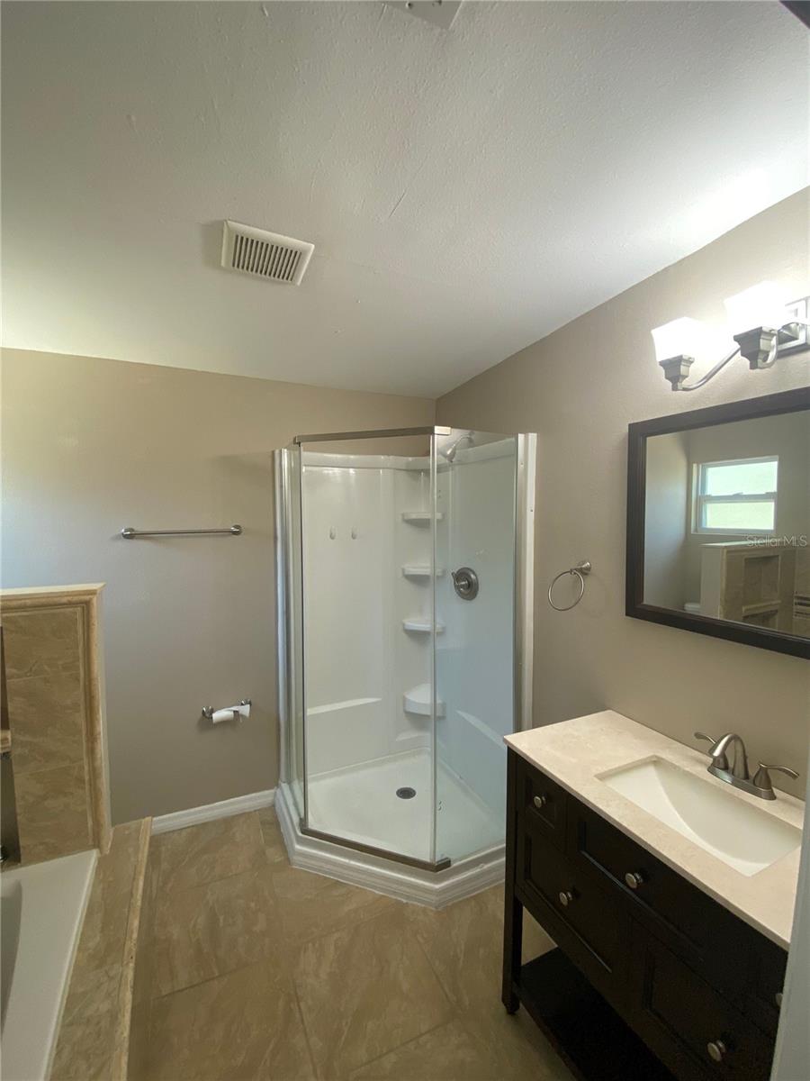 804 E ORCHID AVE, TAMPA, FL, 33612