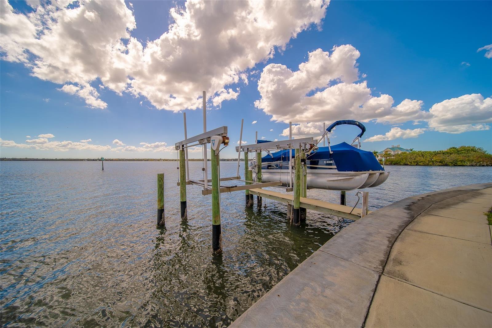 138 BRENT CIR, OLDSMAR, FL, 34677