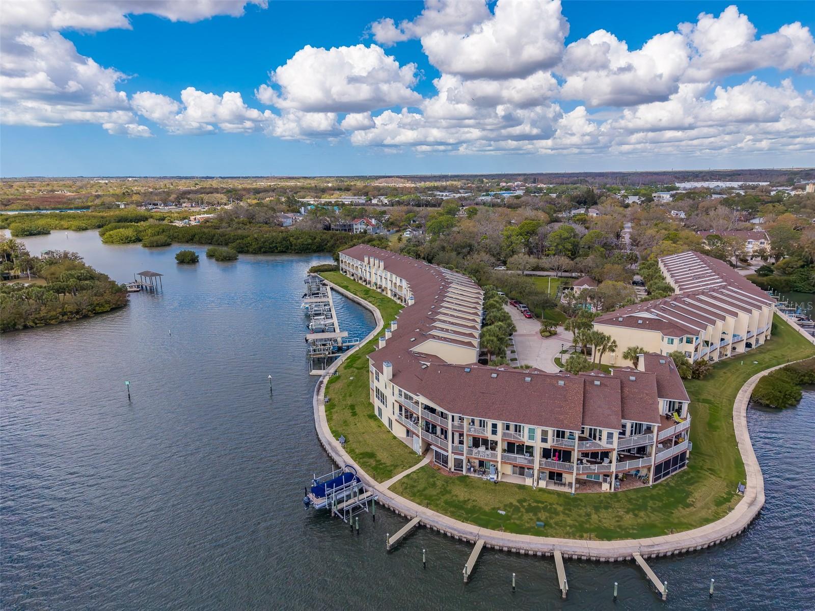 138 BRENT CIR, OLDSMAR, FL, 34677