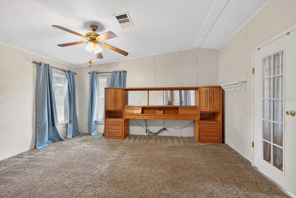 11809 DUNWOODIE MANOR DR, THONOTOSASSA, FL, 33592