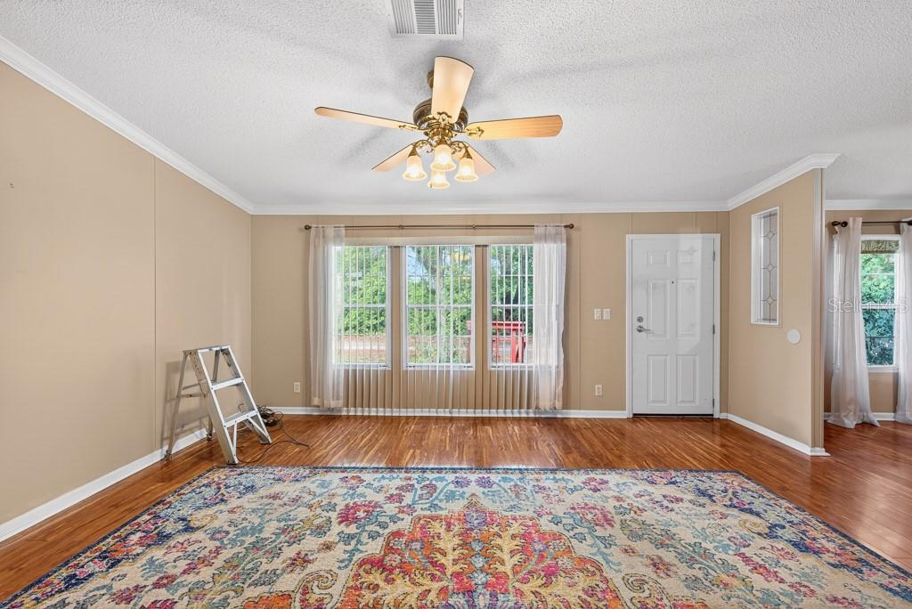 11809 DUNWOODIE MANOR DR, THONOTOSASSA, FL, 33592