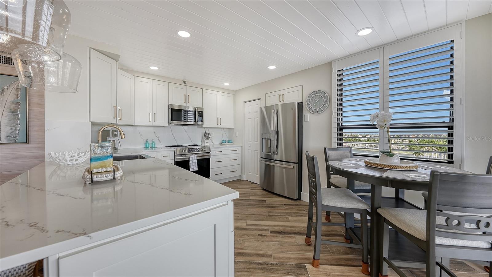 6294 BAHIA DEL MAR CIR #804, ST PETERSBURG, FL, 33715