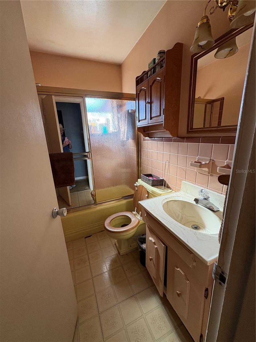 1705 N JEFFERSON AVE, LARGO, FL, 33770