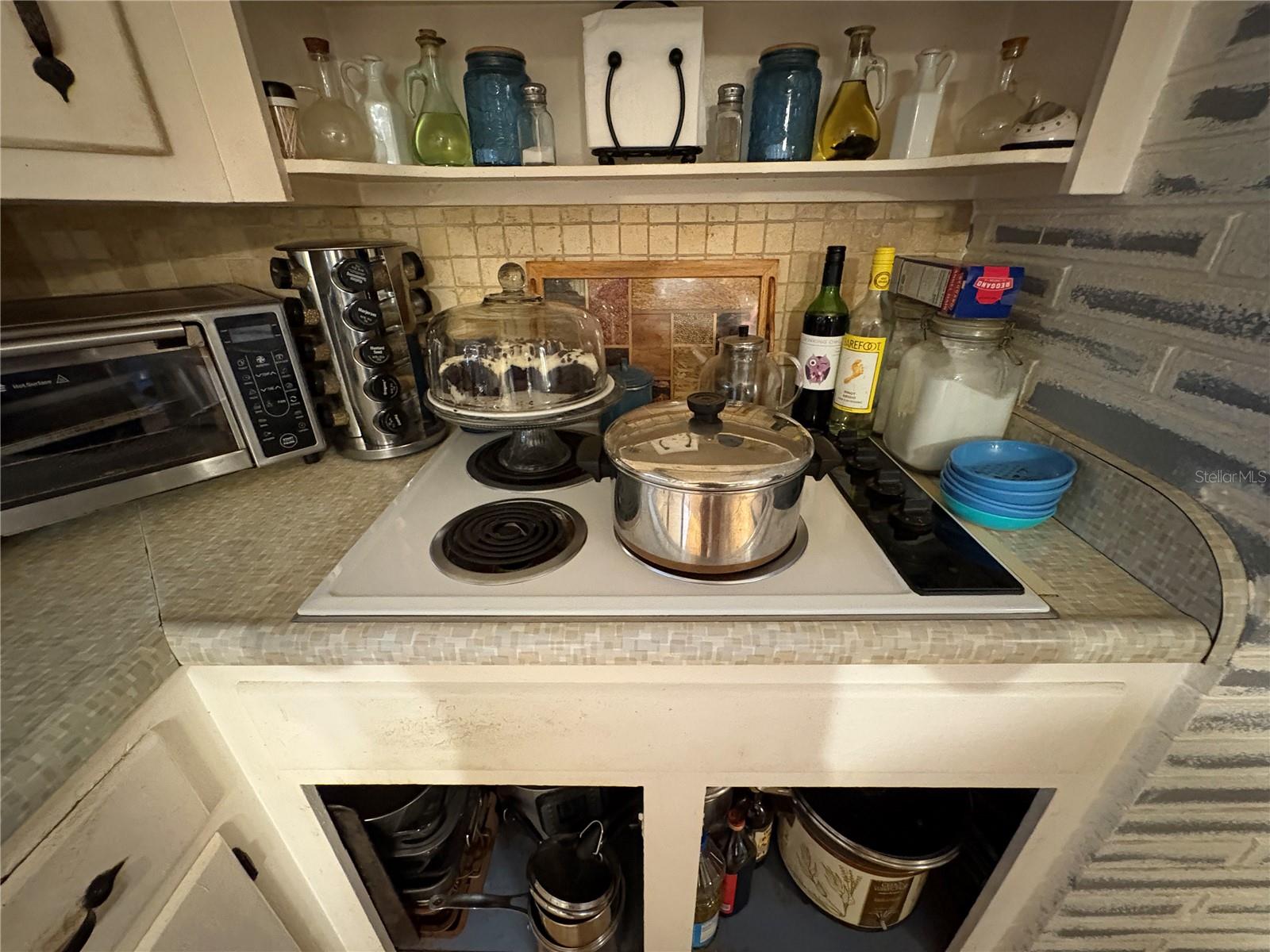 1705 N JEFFERSON AVE, LARGO, FL, 33770