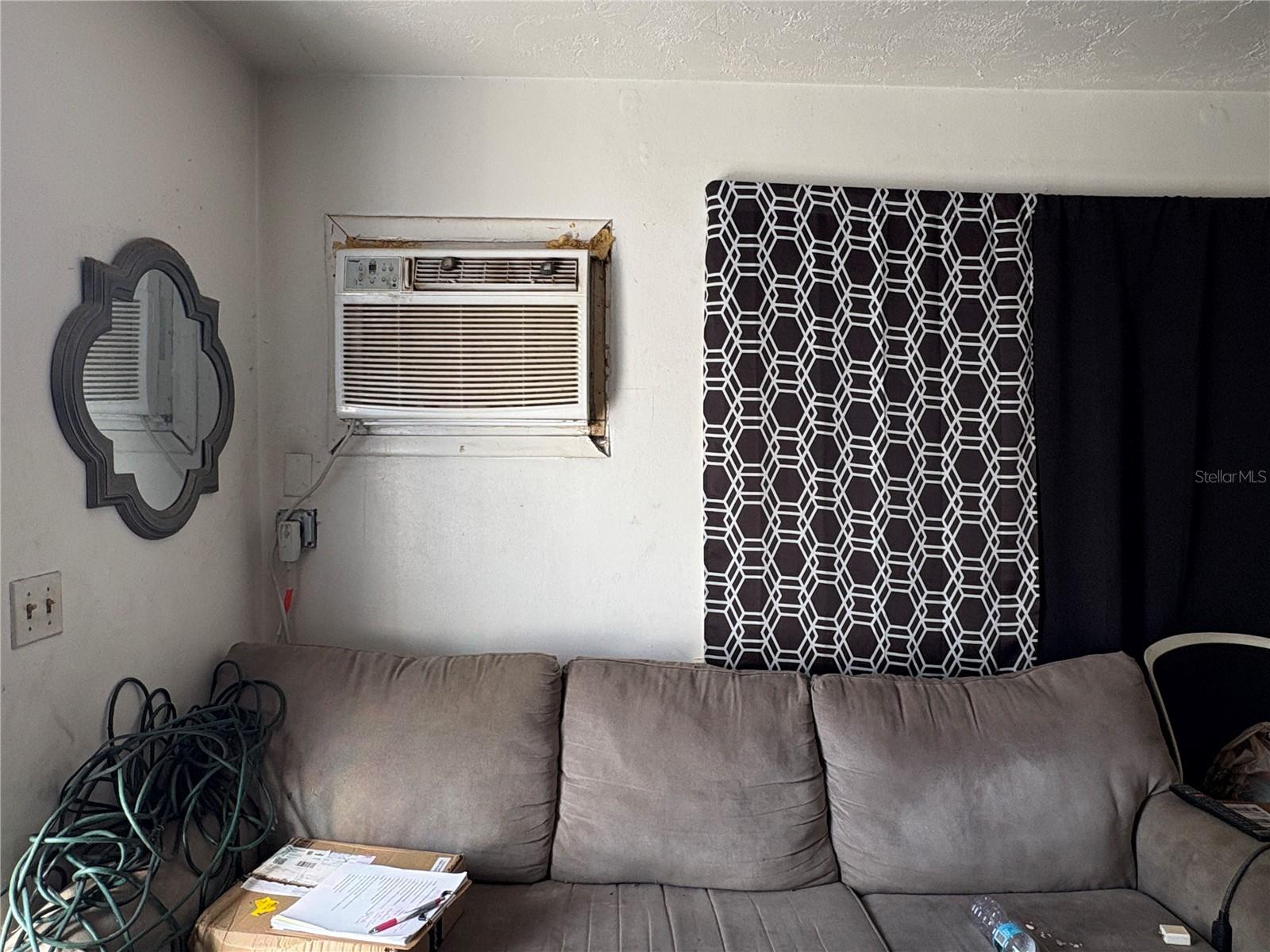 1705 N JEFFERSON AVE, LARGO, FL, 33770