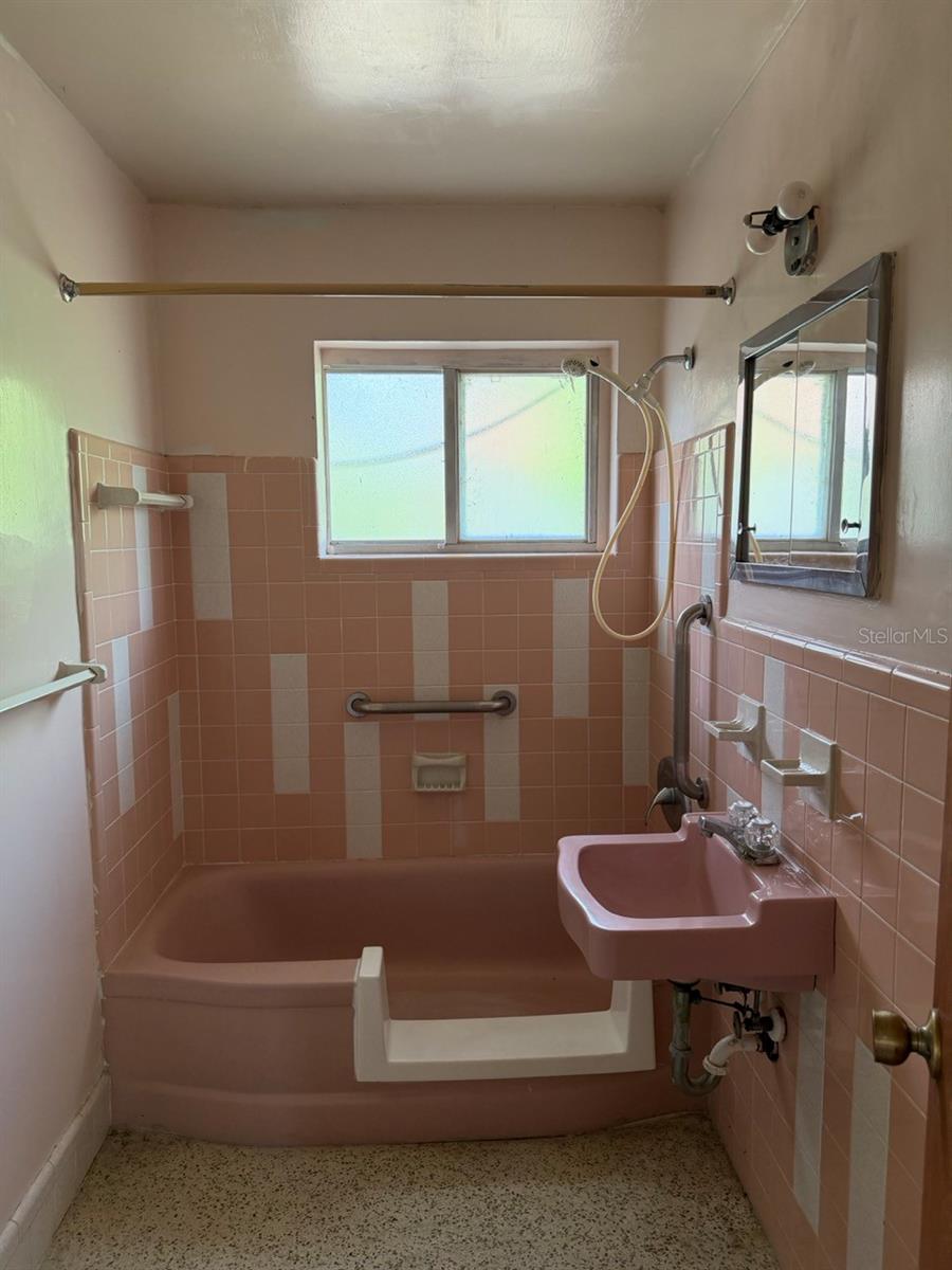 120 N FAIRFAX AVE, WINTER SPRINGS, FL, 32708