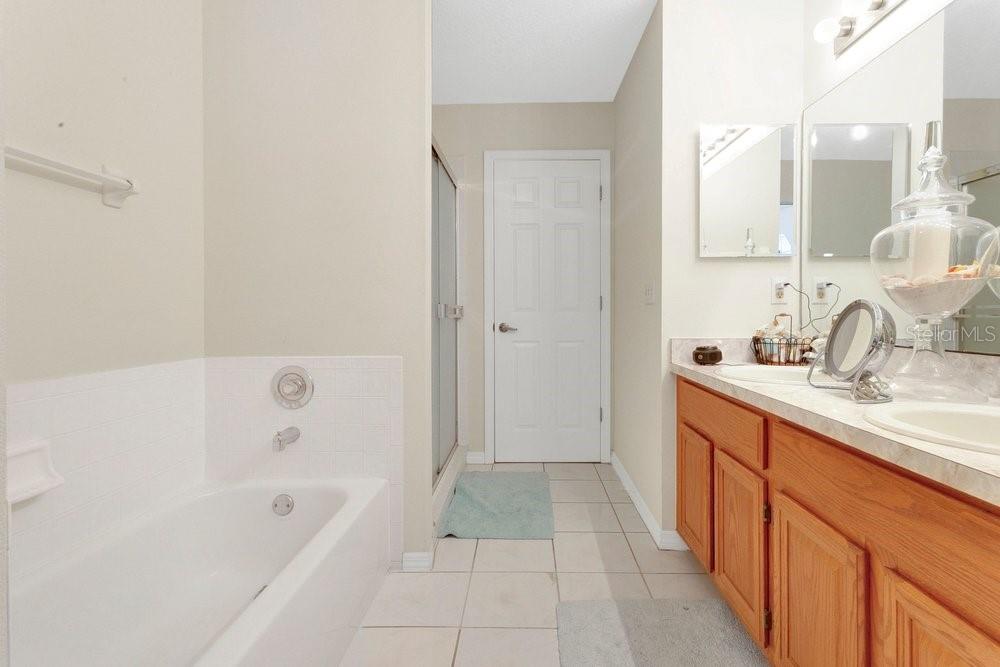 3403 GATLIN PLACE CIR, ORLANDO, FL, 32812