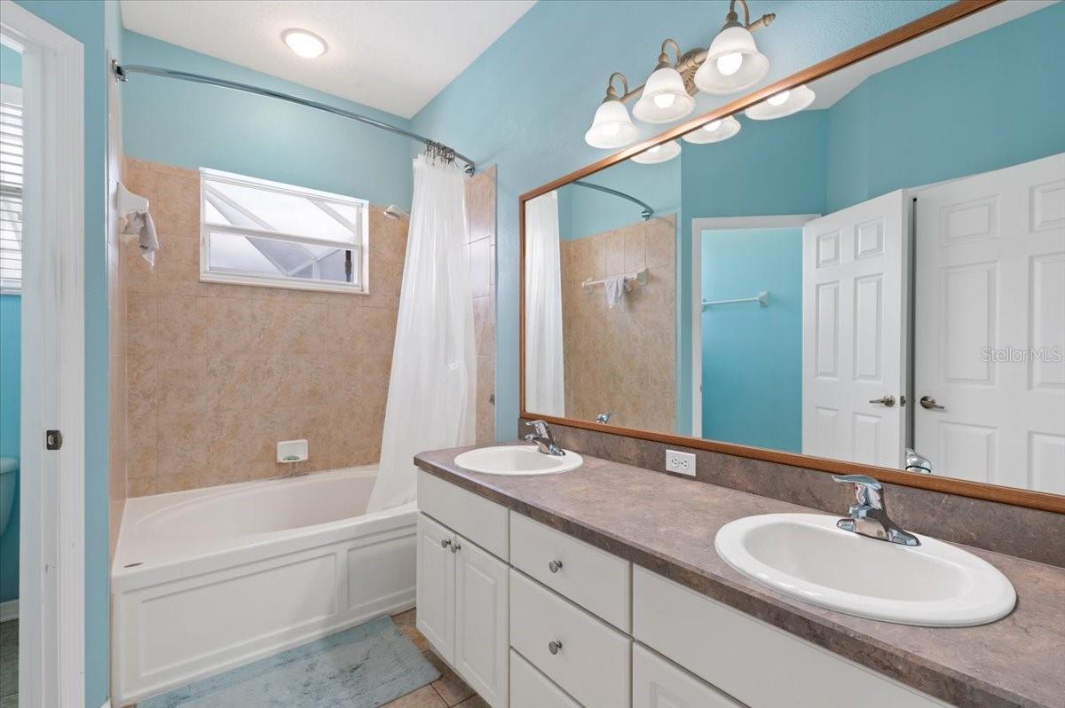 5742 48TH STREET CIR E, BRADENTON, FL, 34203