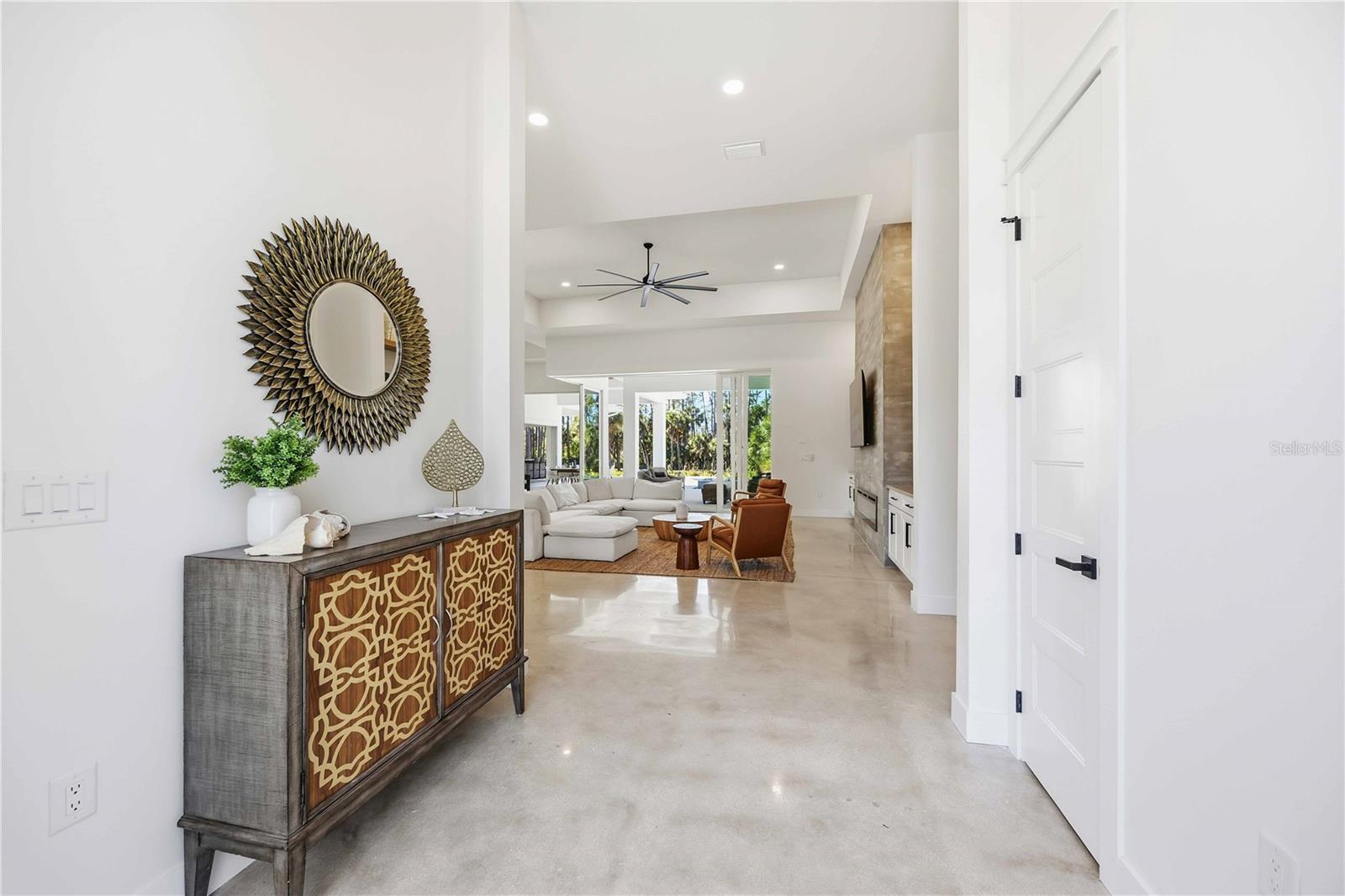 143 CREEK DR SE, PORT CHARLOTTE, FL, 33952