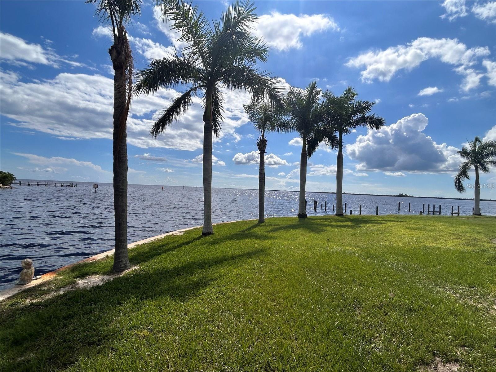 143 CREEK DR SE, PORT CHARLOTTE, FL, 33952