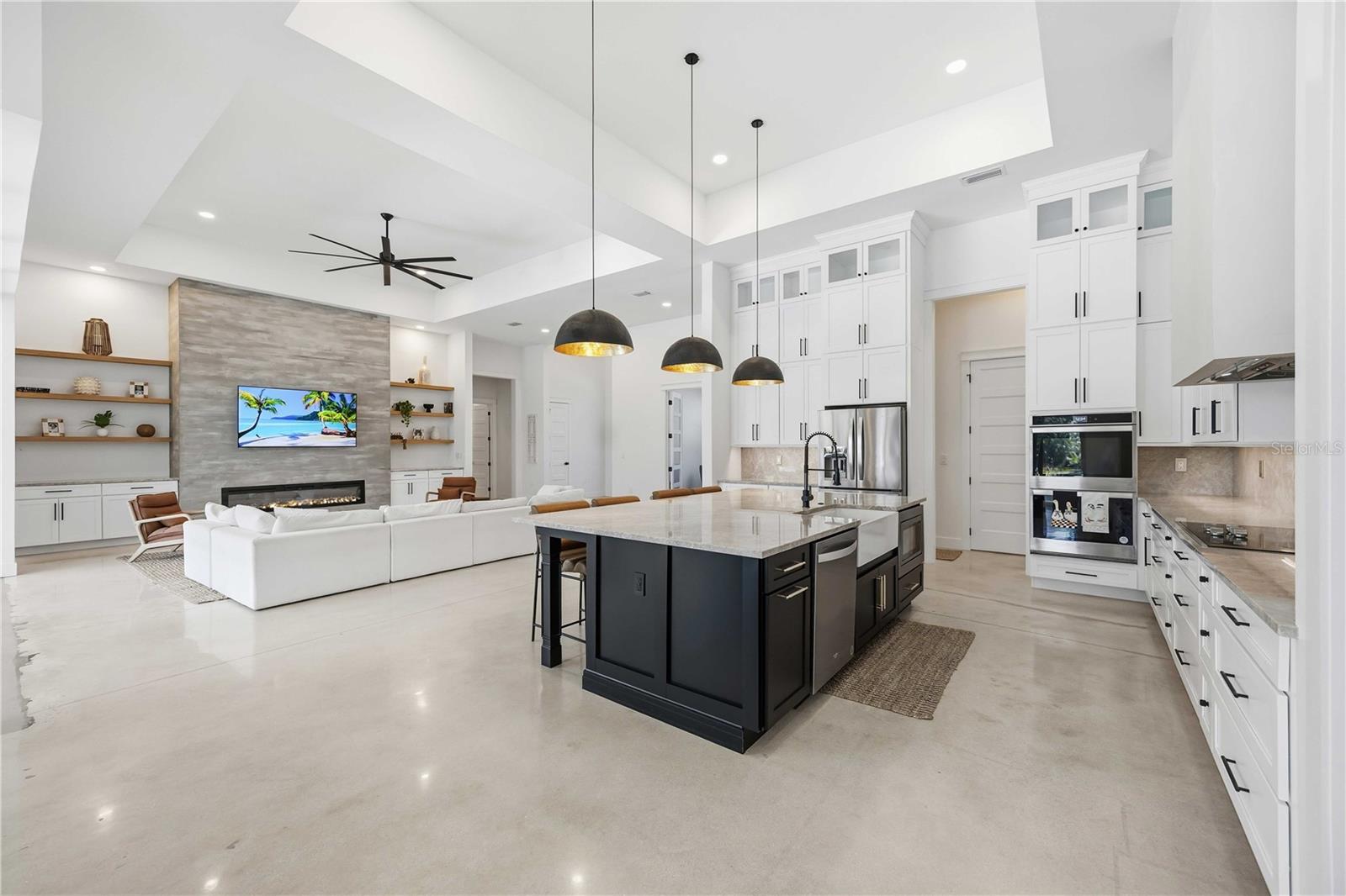 143 CREEK DR SE, PORT CHARLOTTE, FL, 33952