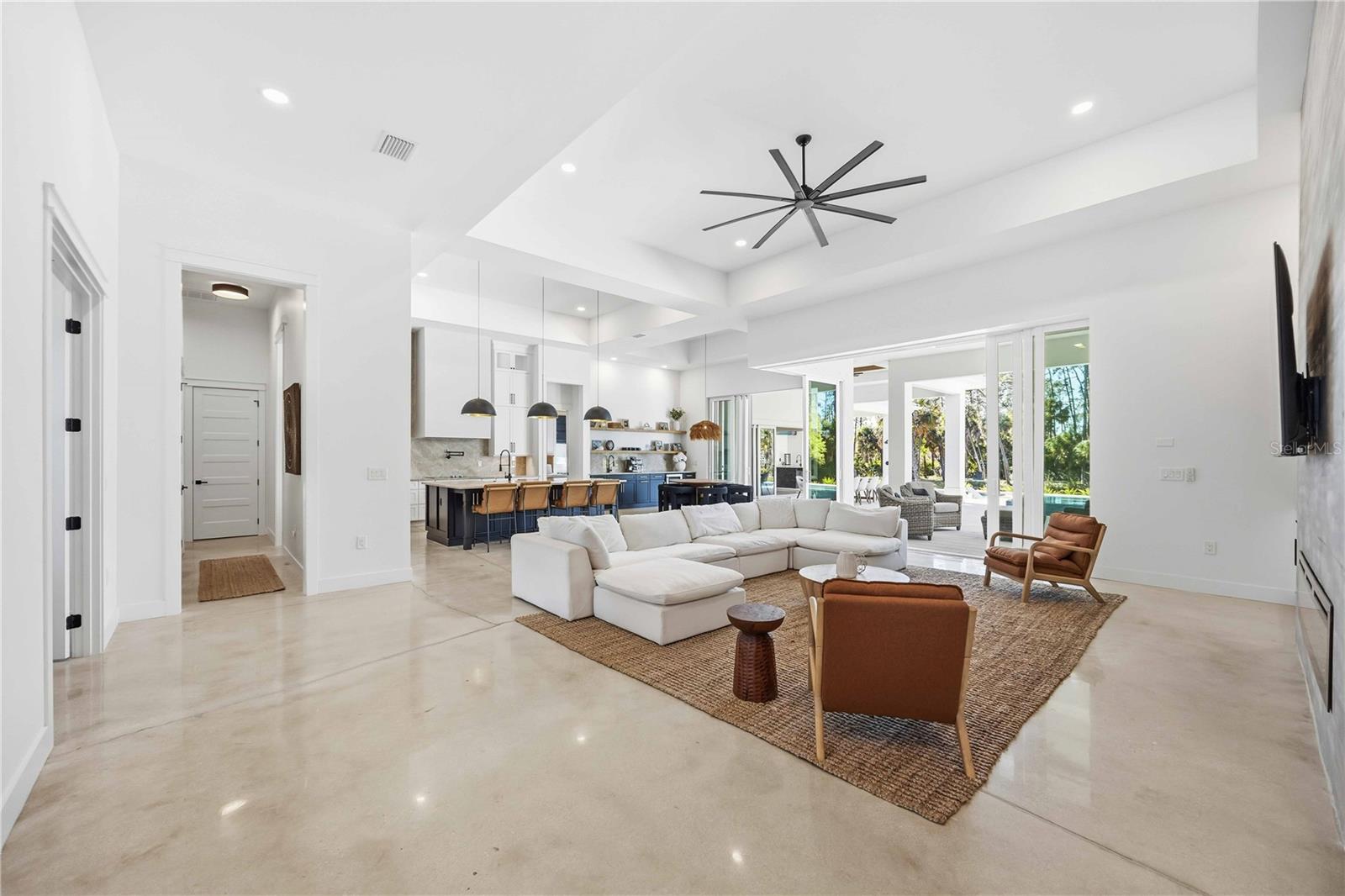 143 CREEK DR SE, PORT CHARLOTTE, FL, 33952