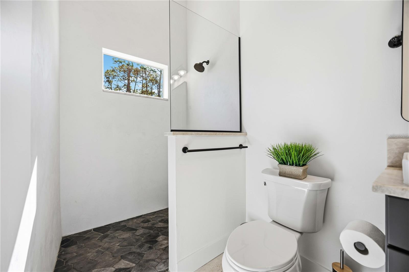 143 CREEK DR SE, PORT CHARLOTTE, FL, 33952