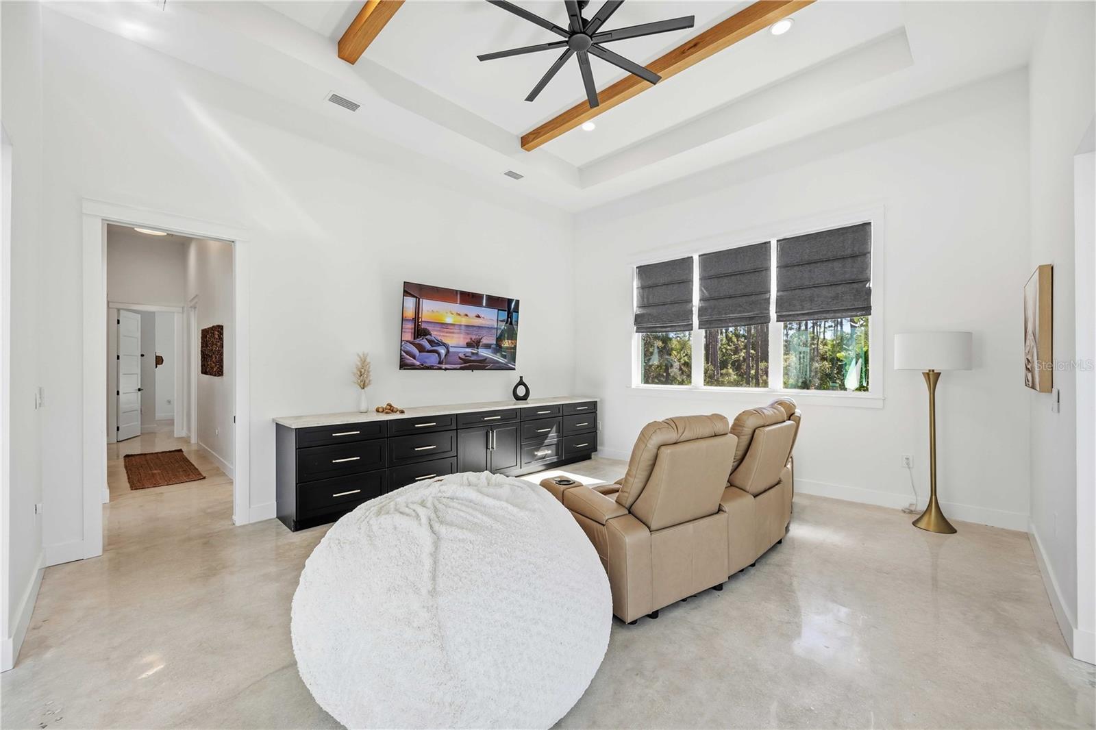 143 CREEK DR SE, PORT CHARLOTTE, FL, 33952