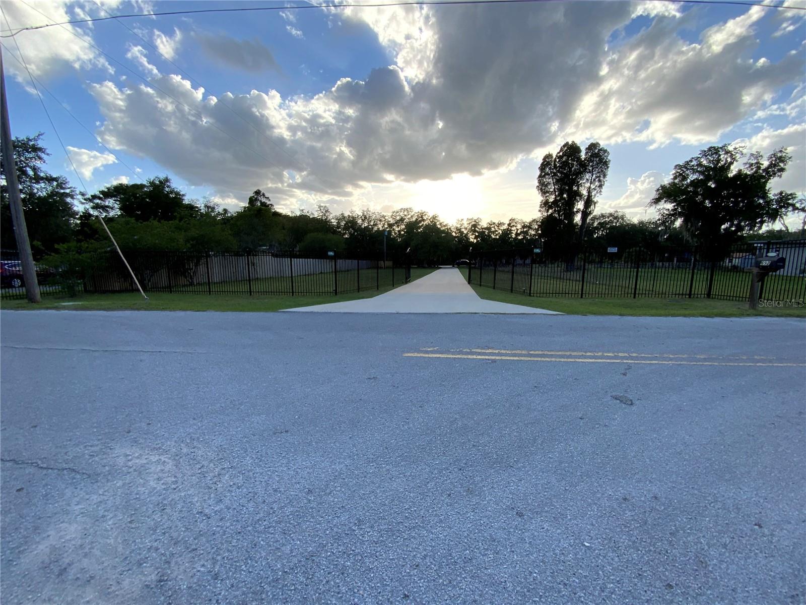 692 HOWARD RD, AUBURNDALE, FL, 33823