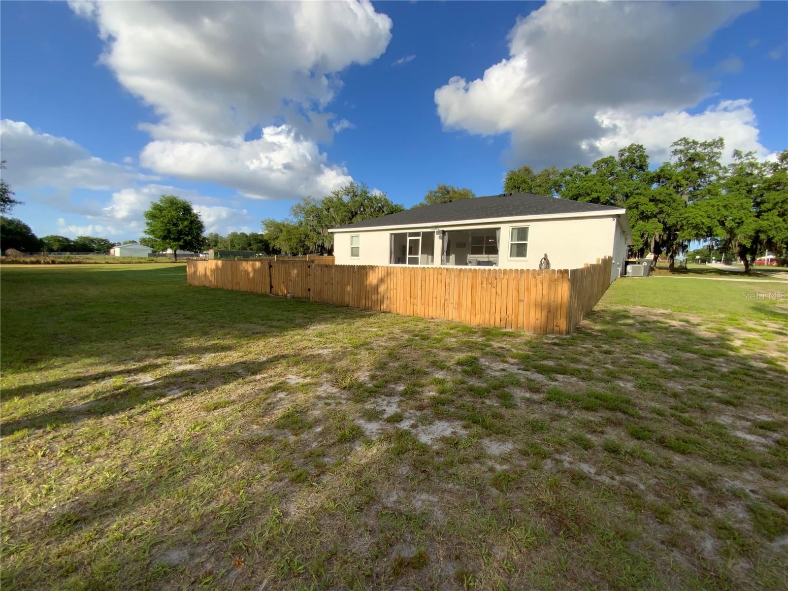 692 HOWARD RD, AUBURNDALE, FL, 33823