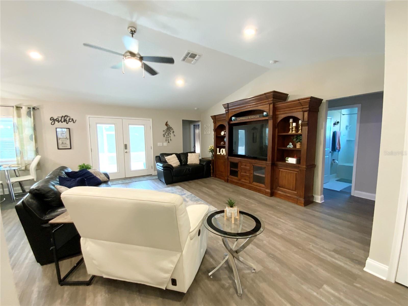 692 HOWARD RD, AUBURNDALE, FL, 33823