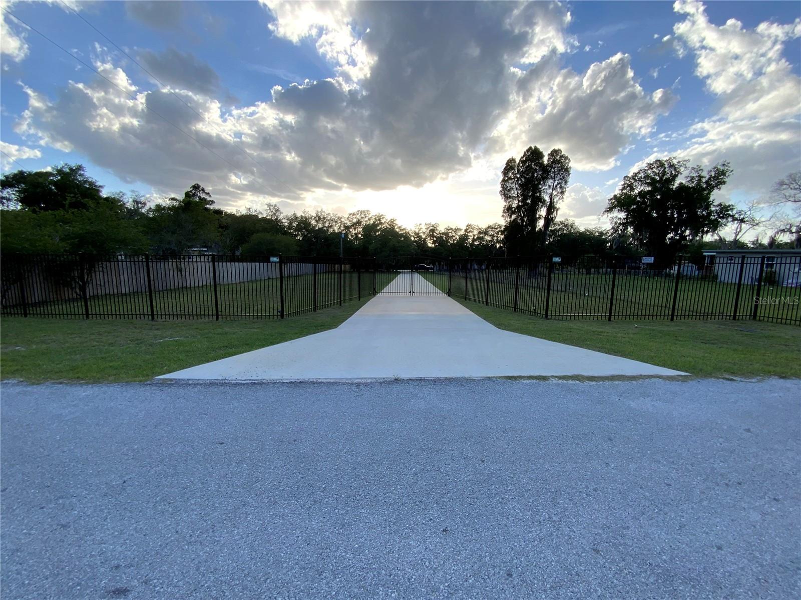 692 HOWARD RD, AUBURNDALE, FL, 33823