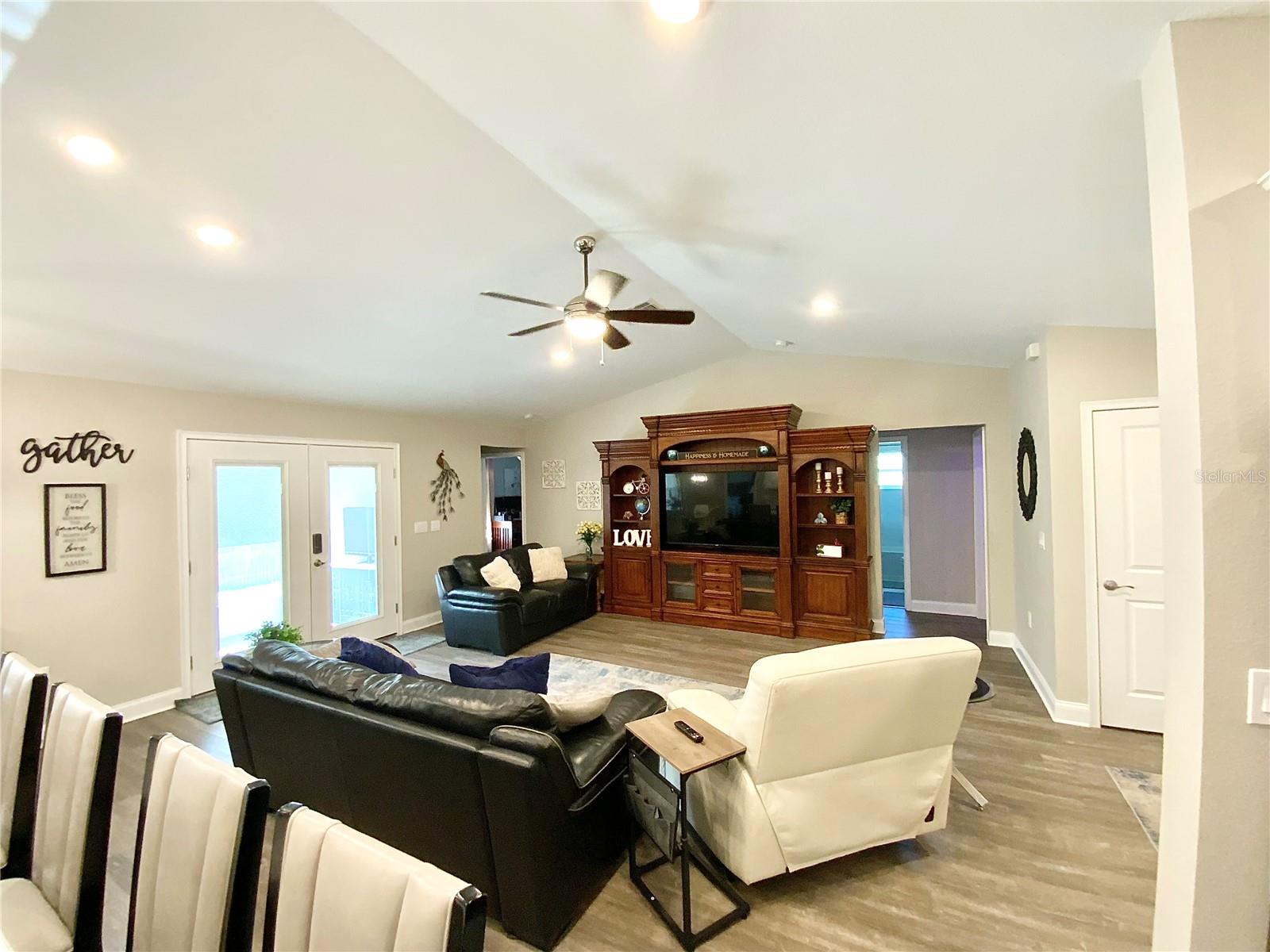 692 HOWARD RD, AUBURNDALE, FL, 33823