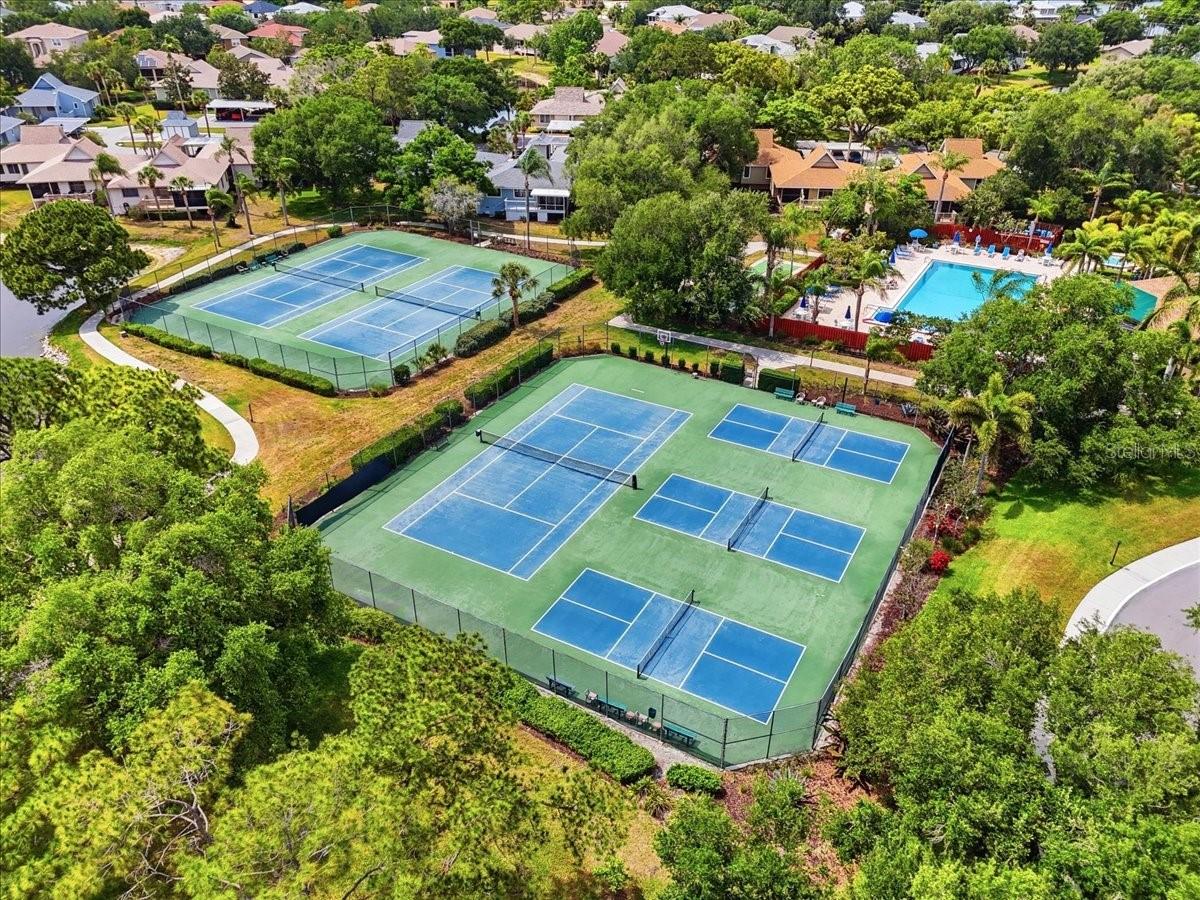 992 SPINNAKER CT, TARPON SPRINGS, FL, 34689