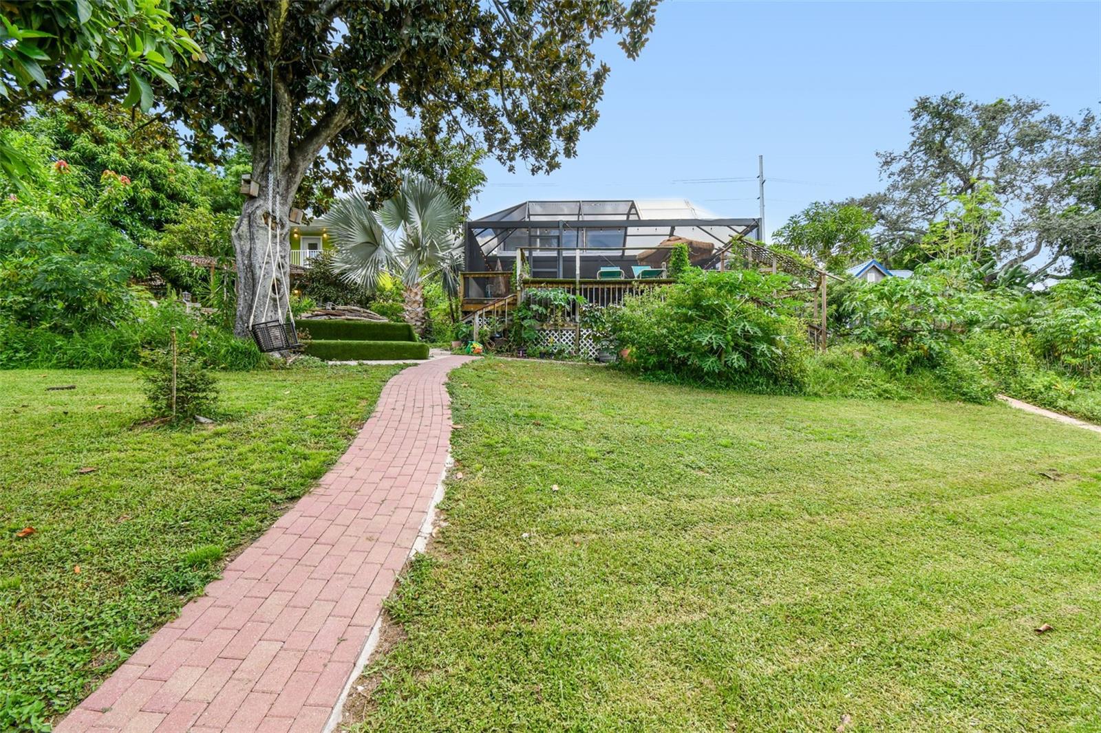 3203 E YUKON ST, TAMPA, FL, 33604