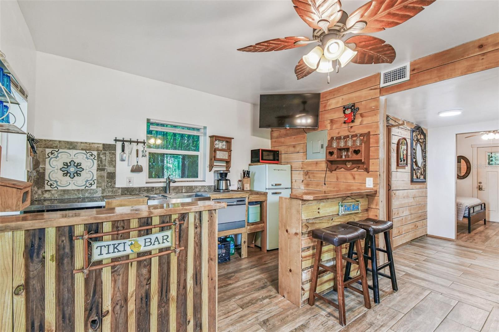 3203 E YUKON ST, TAMPA, FL, 33604