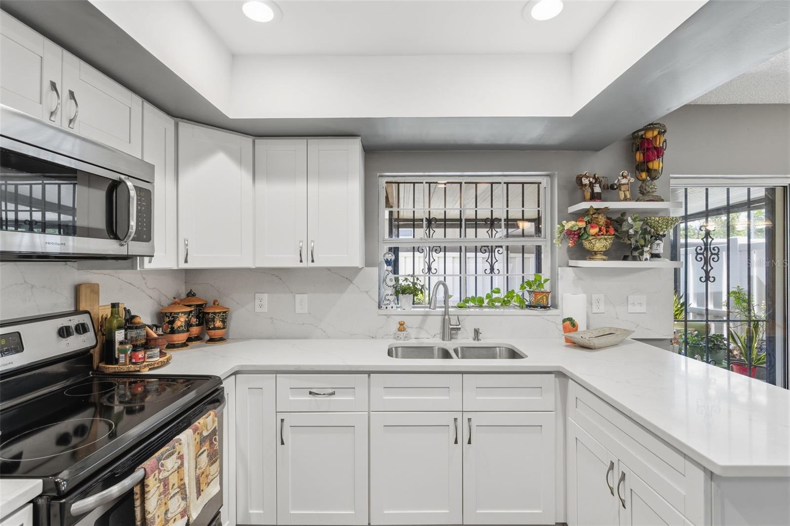 7103 CORONADO CT, TAMPA, FL, 33615