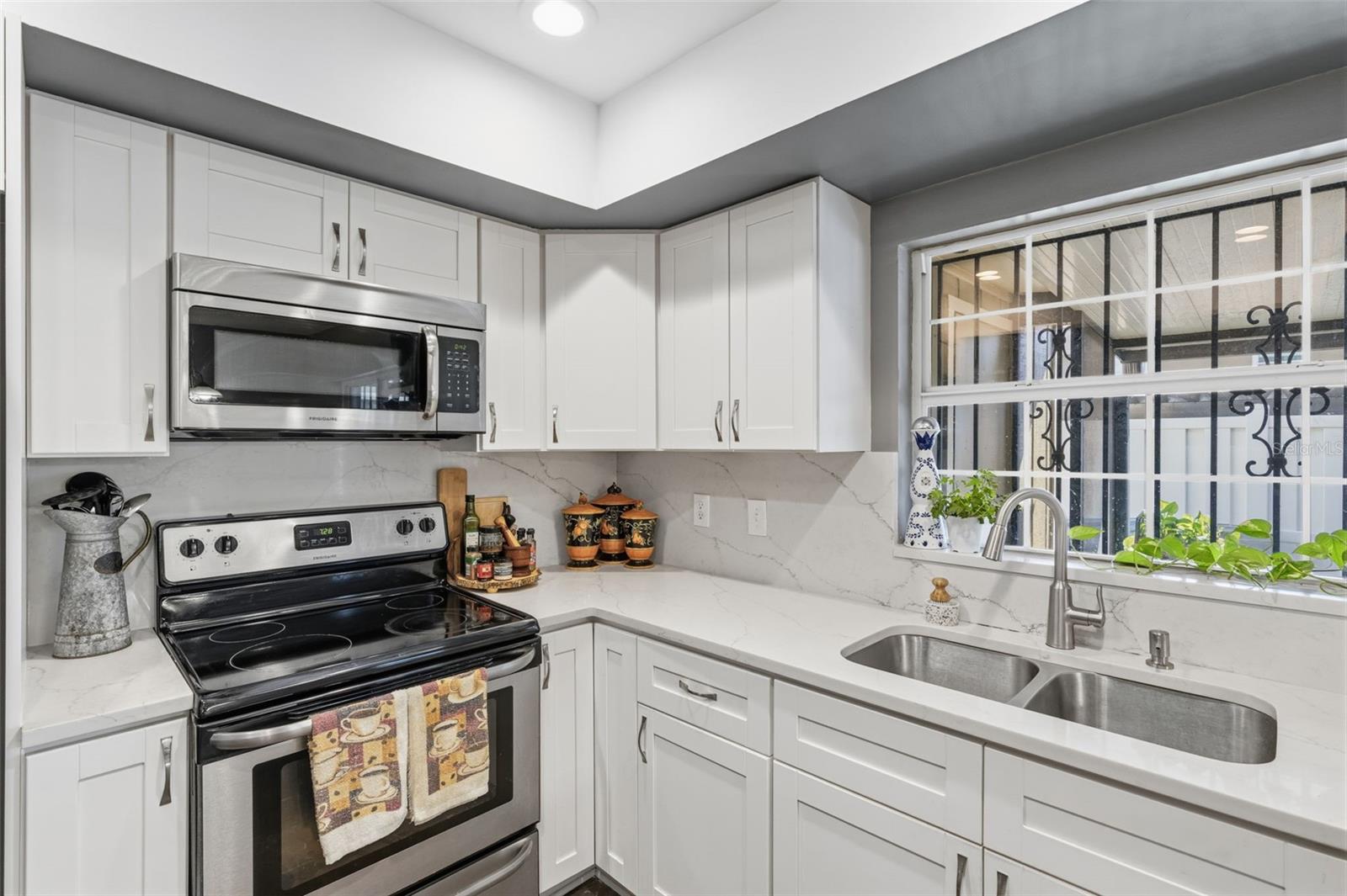 7103 CORONADO CT, TAMPA, FL, 33615