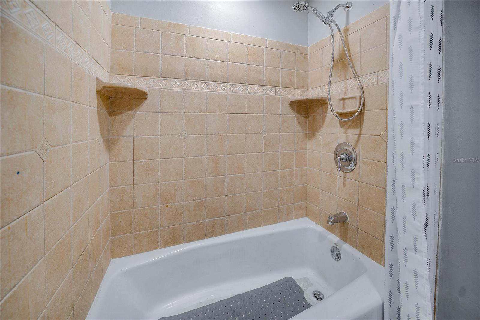 9151 FAIRWEATHER DR, LARGO, FL, 33773