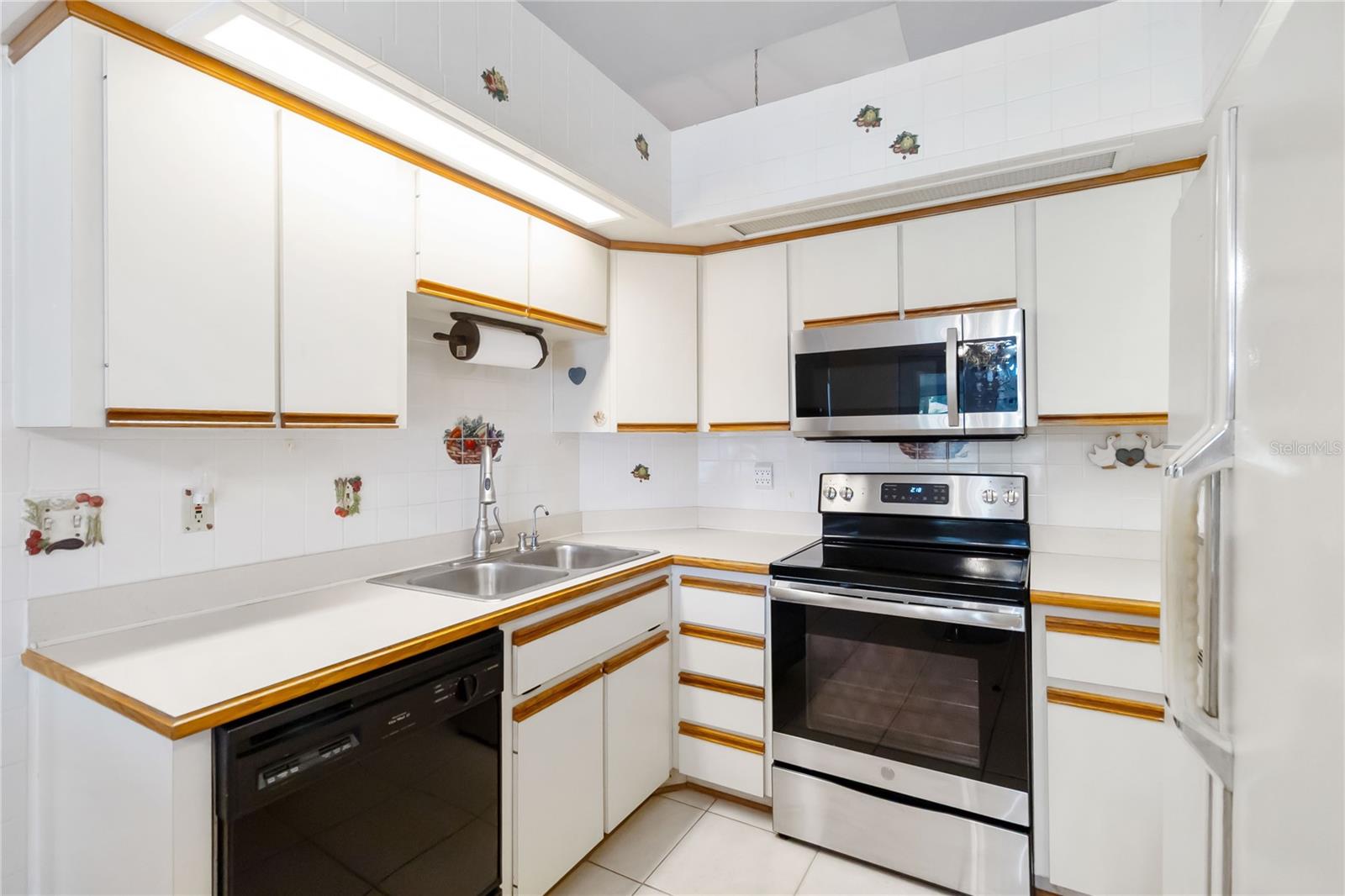 9835 LAKESHORE DR, CLERMONT, FL, 34711