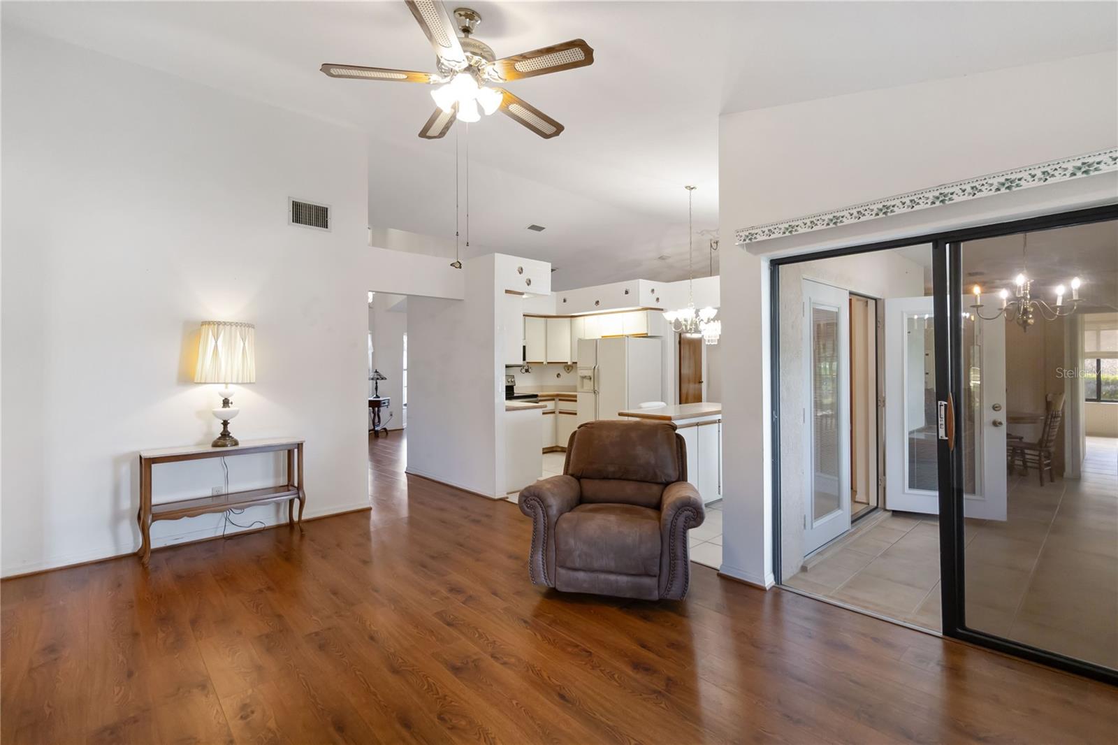 9835 LAKESHORE DR, CLERMONT, FL, 34711