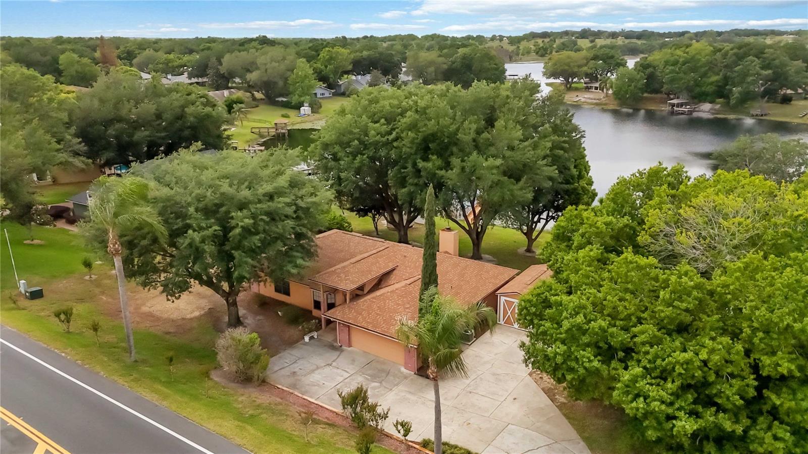 9835 LAKESHORE DR, CLERMONT, FL, 34711