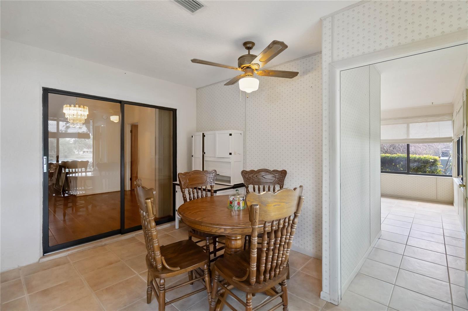 9835 LAKESHORE DR, CLERMONT, FL, 34711