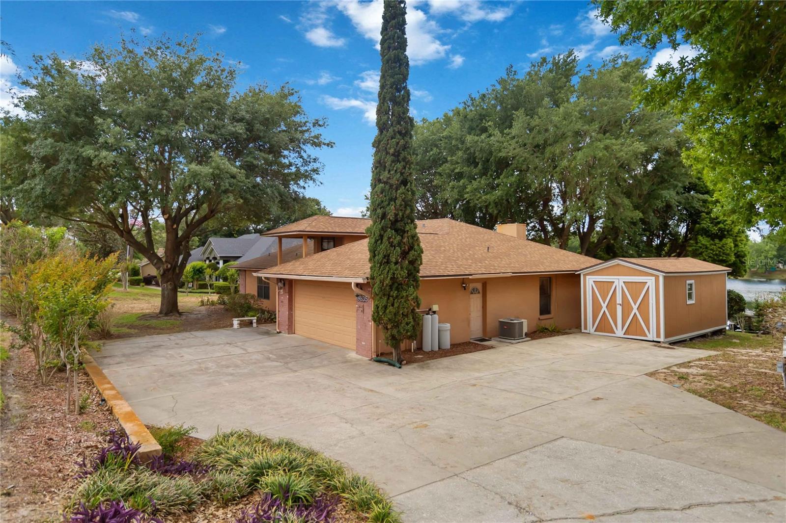 9835 LAKESHORE DR, CLERMONT, FL, 34711