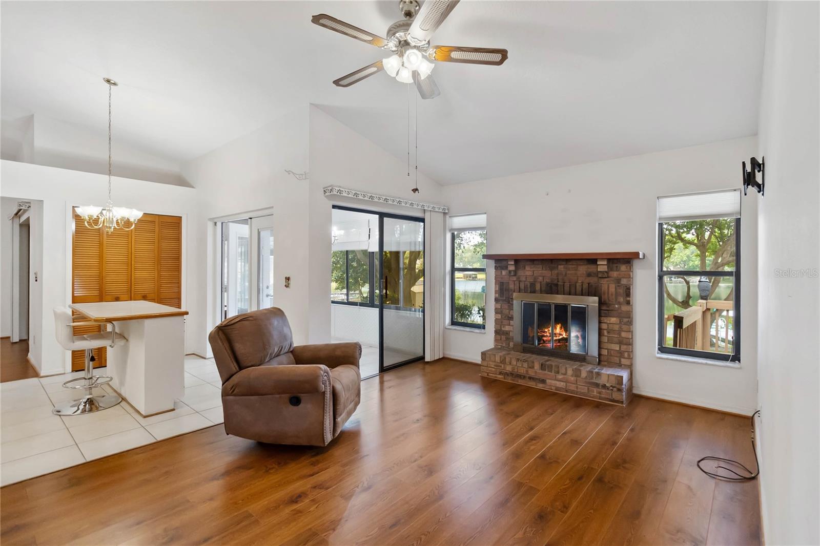 9835 LAKESHORE DR, CLERMONT, FL, 34711