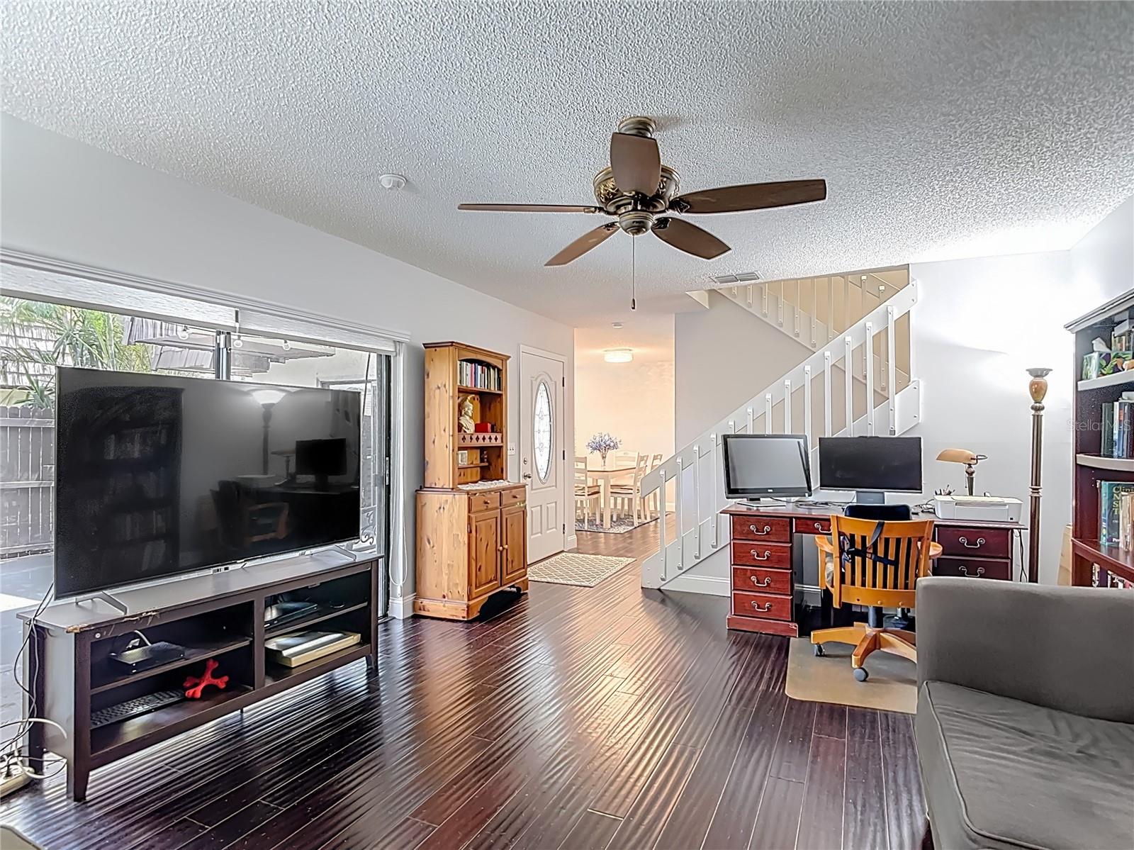 15426 E POND WOODS DR, TAMPA, FL, 33618