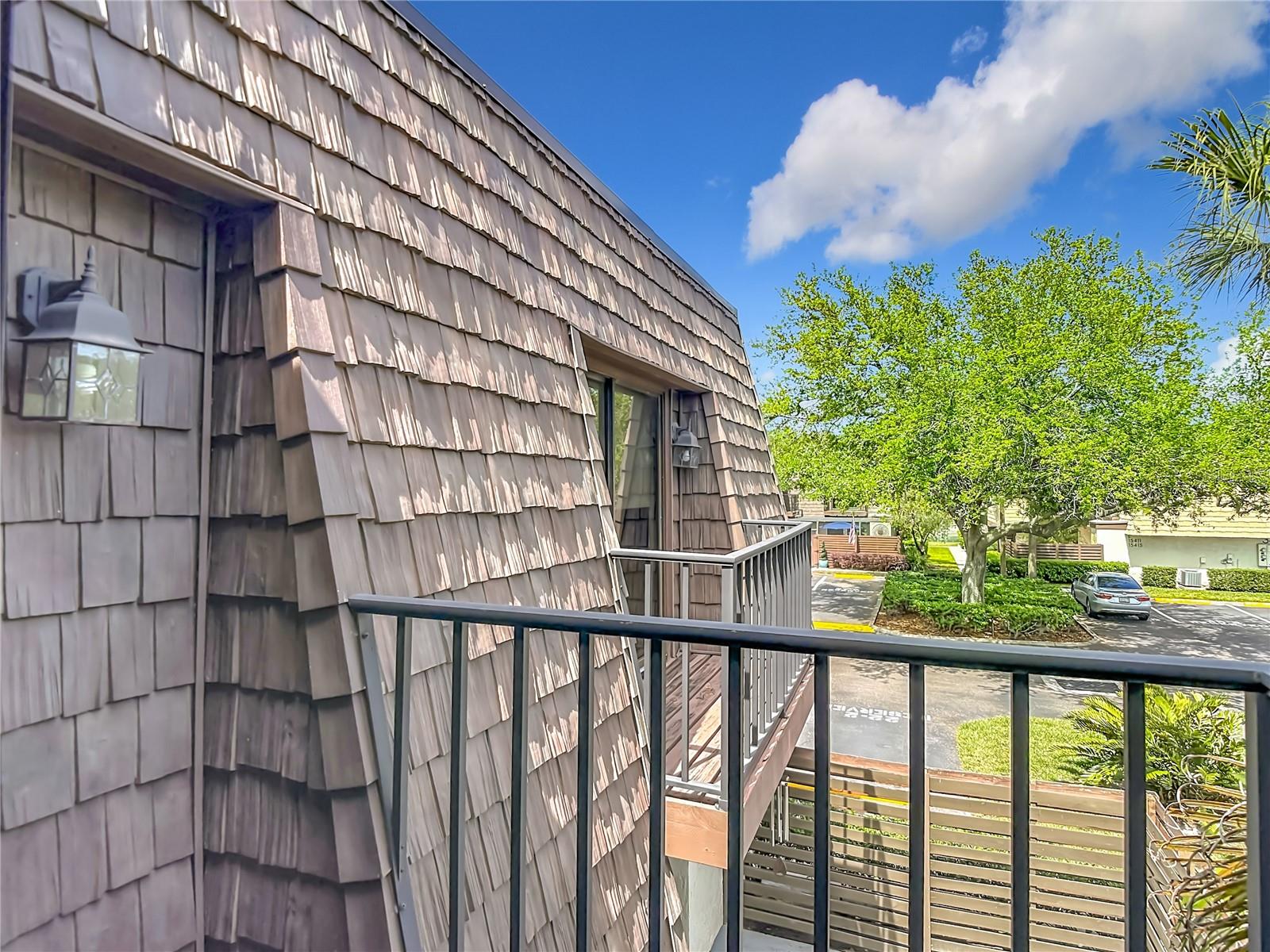 15426 E POND WOODS DR, TAMPA, FL, 33618