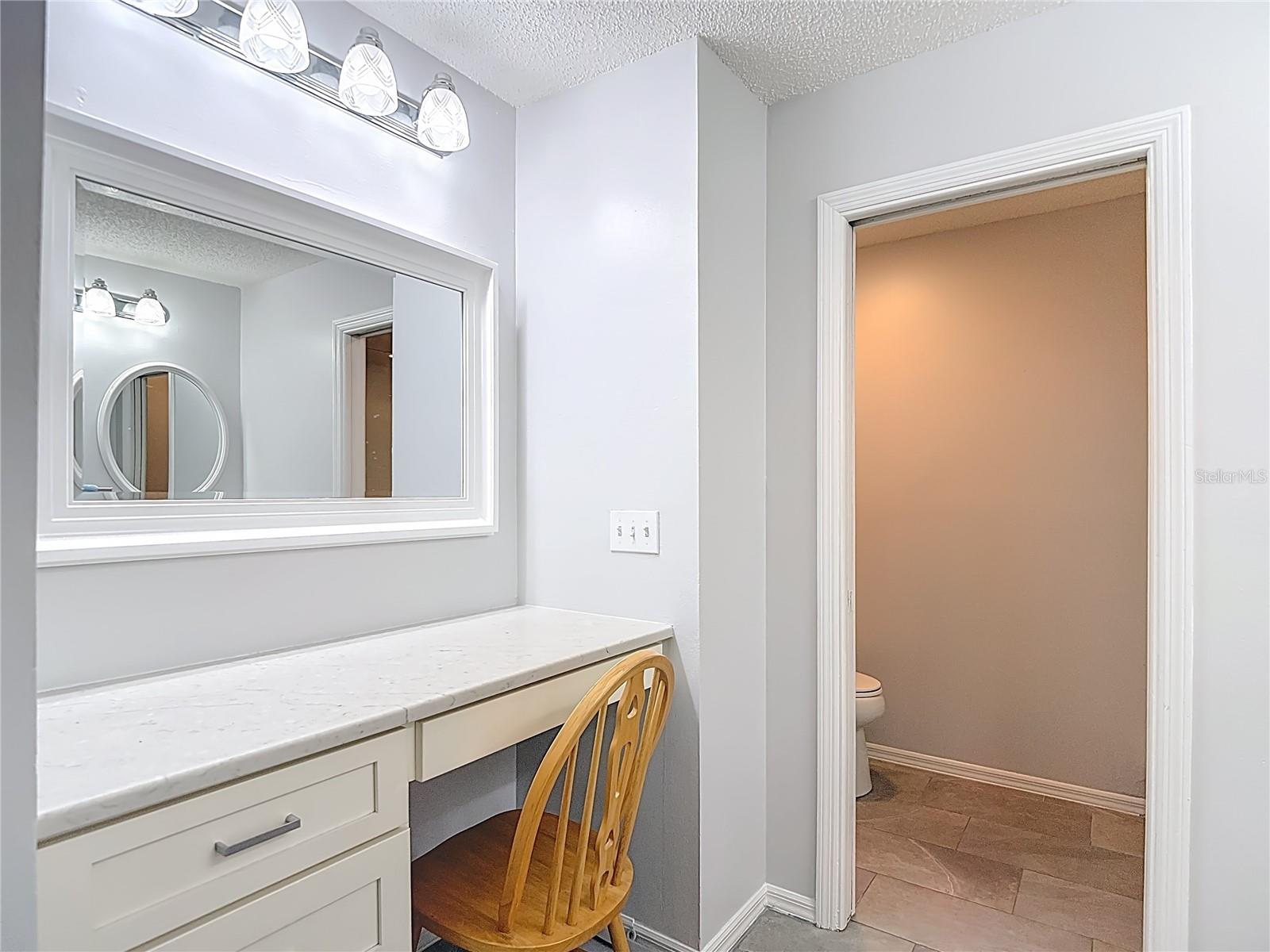 15426 E POND WOODS DR, TAMPA, FL, 33618