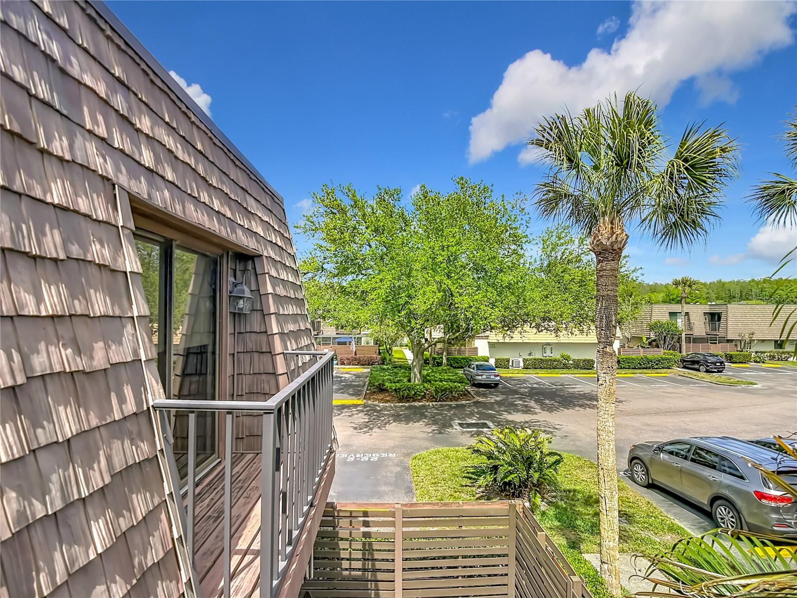 15426 E POND WOODS DR, TAMPA, FL, 33618