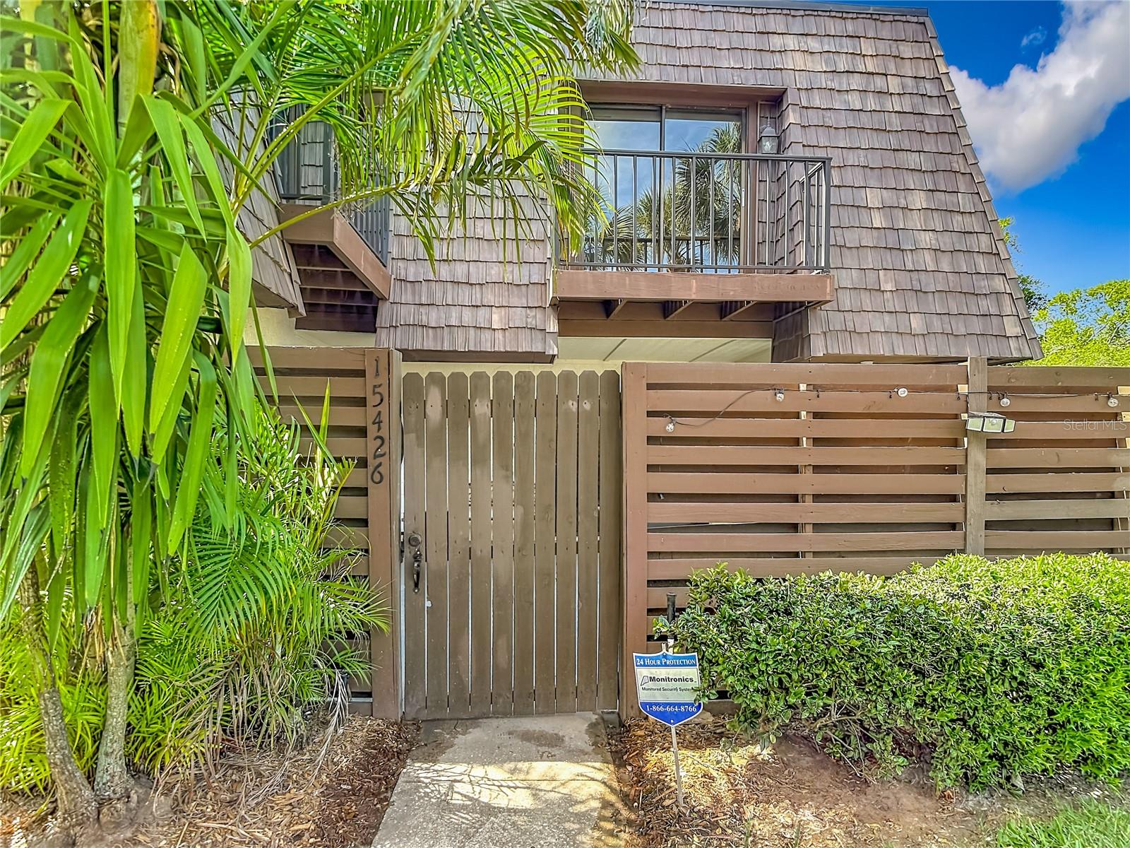 15426 E POND WOODS DR, TAMPA, FL, 33618