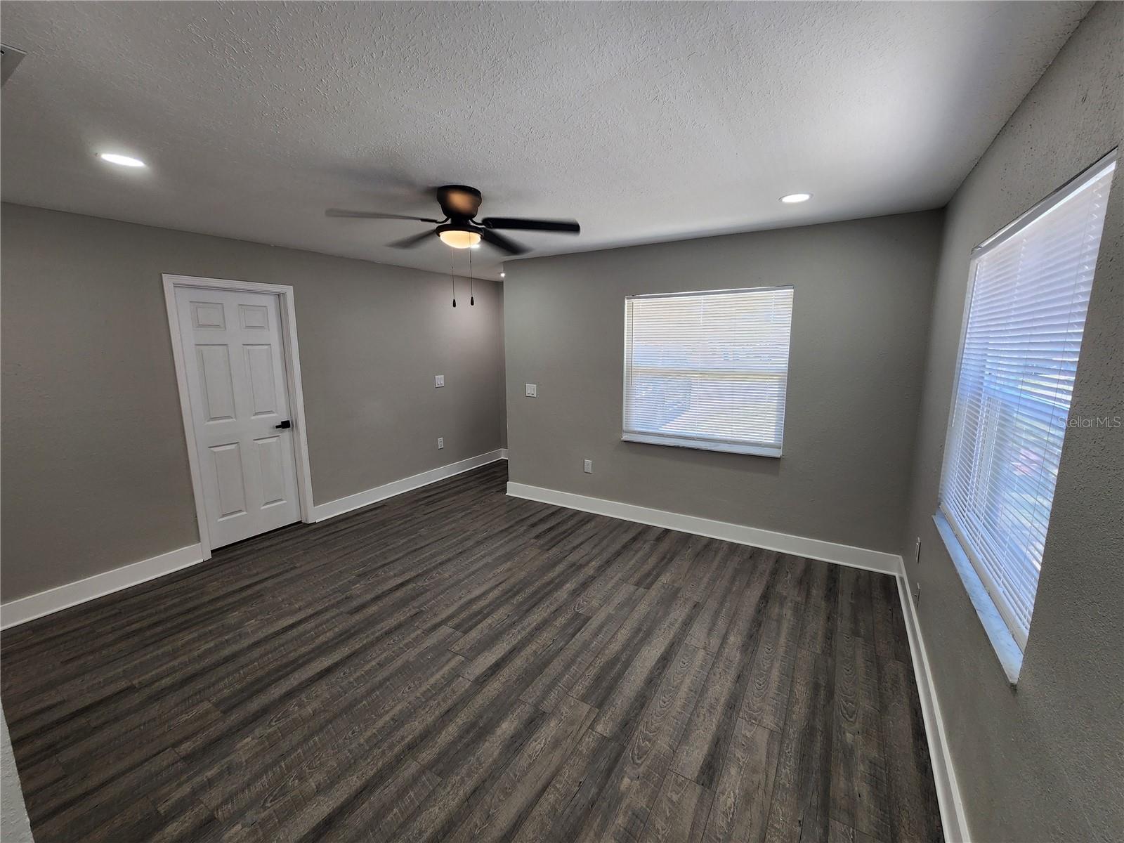 1211 62ND AVE E, BRADENTON, FL, 34203