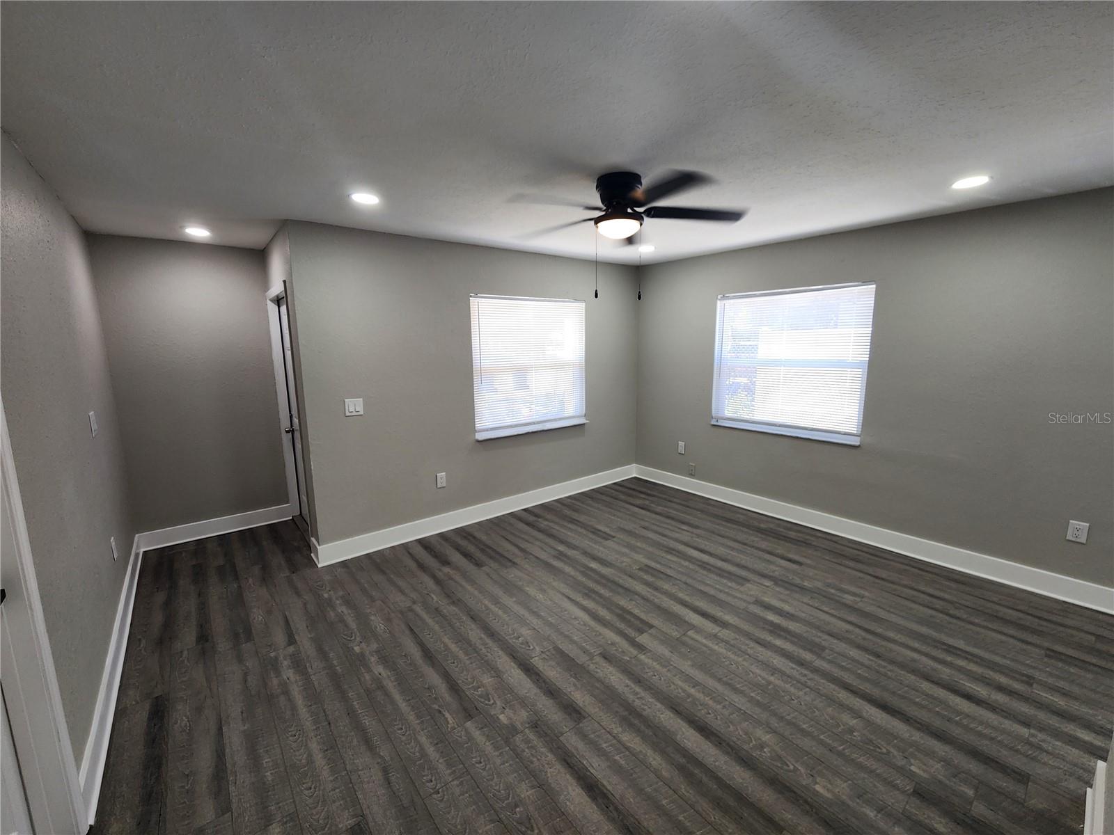 1211 62ND AVE E, BRADENTON, FL, 34203