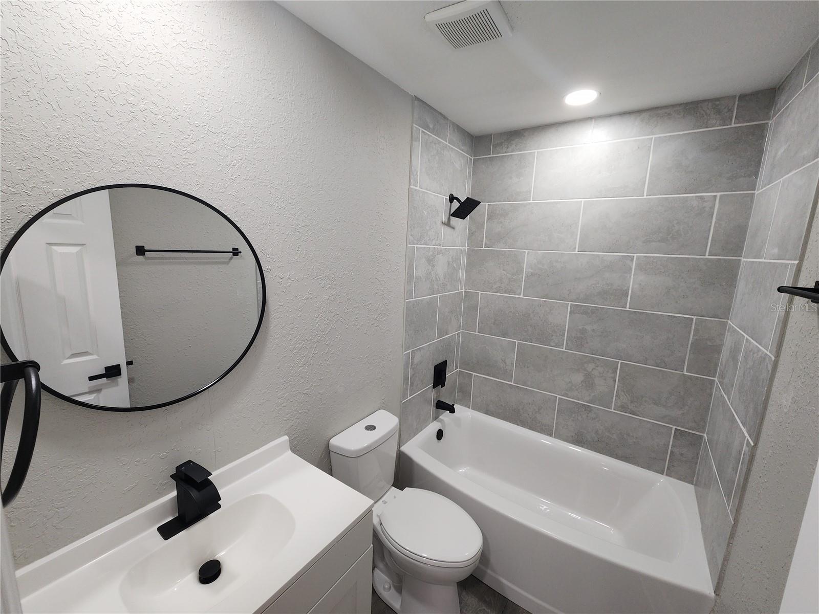 1211 62ND AVE E, BRADENTON, FL, 34203