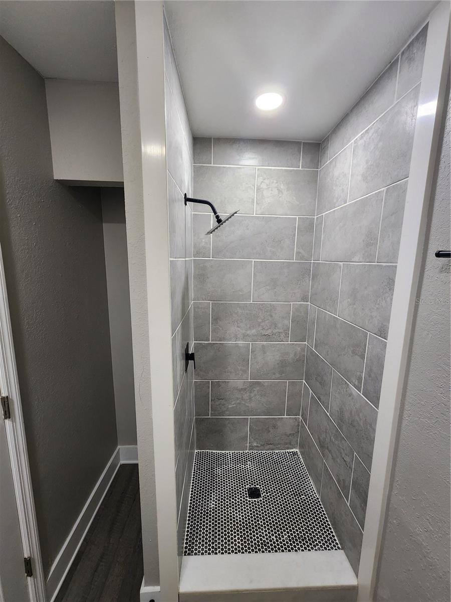 1211 62ND AVE E, BRADENTON, FL, 34203