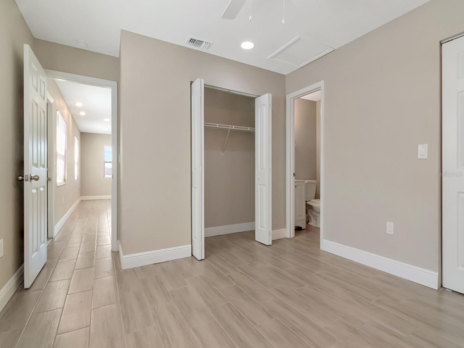 1211 62ND AVE E, BRADENTON, FL, 34203