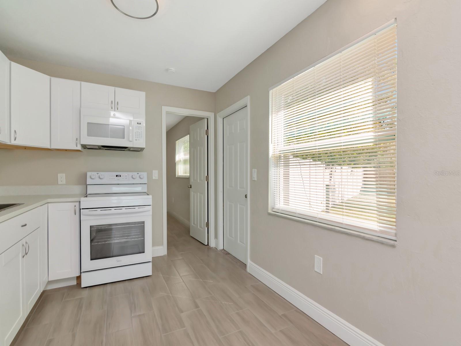 1211 62ND AVE E, BRADENTON, FL, 34203