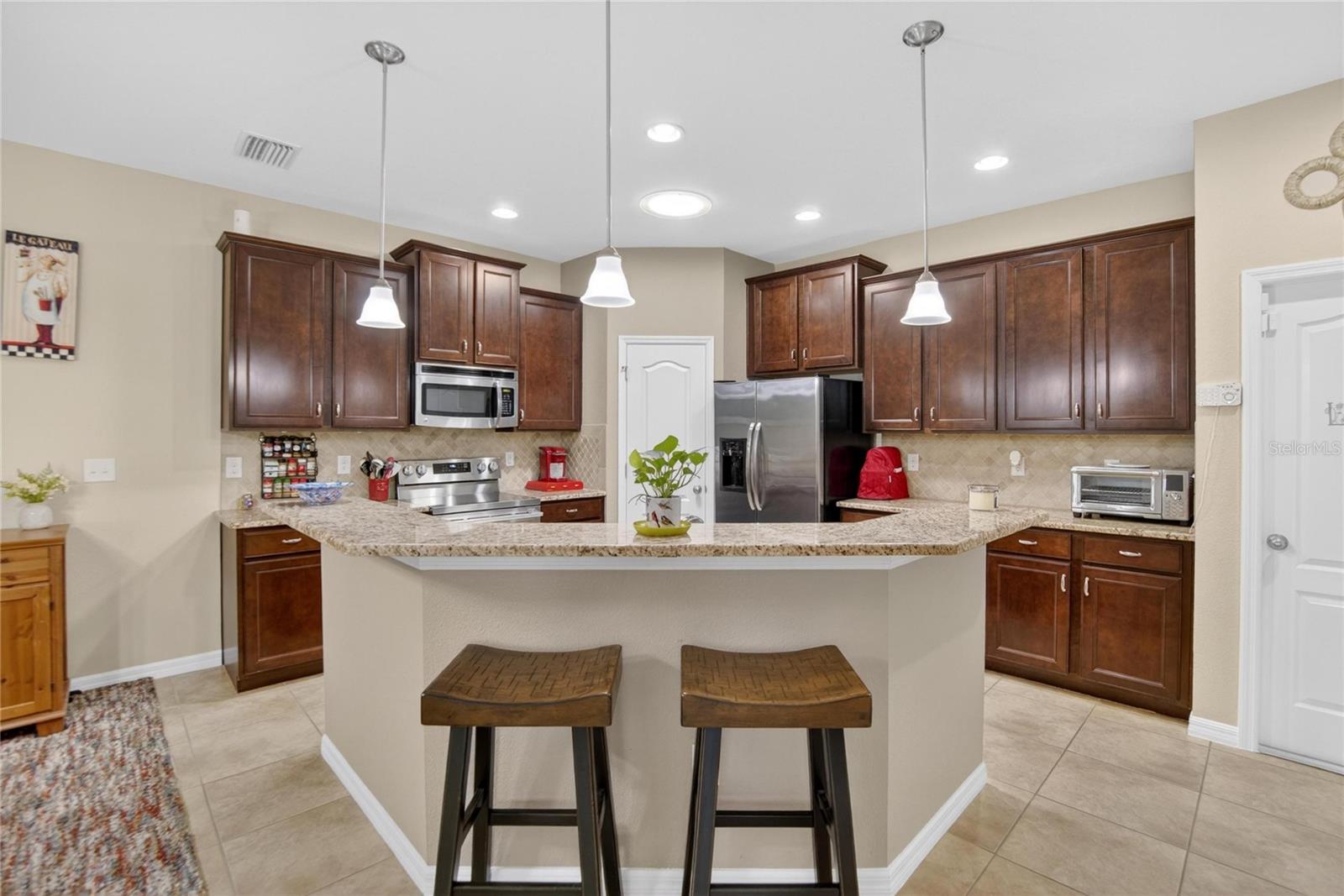 7418 SURREY PINES DR, APOLLO BEACH, FL, 33572